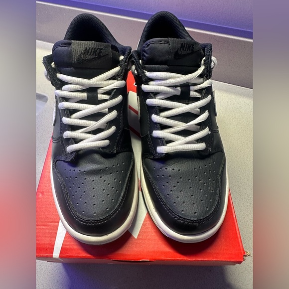 Nike Dunk Low (GS)- youth size 5Y - Picture 2 of 13